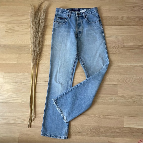 Vintage Made in Canada | Flared High Rise Jeans | size 27 - Picture 8 of 11